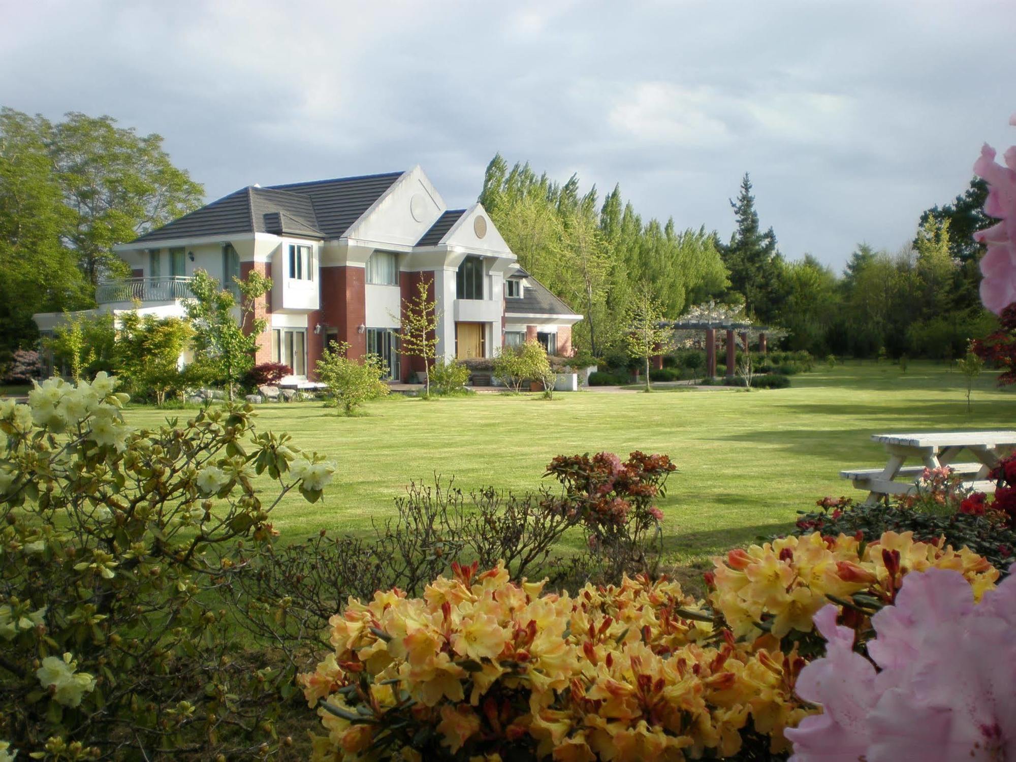Shamrock Garden B&B Airport Christchurch Dış mekan fotoğraf